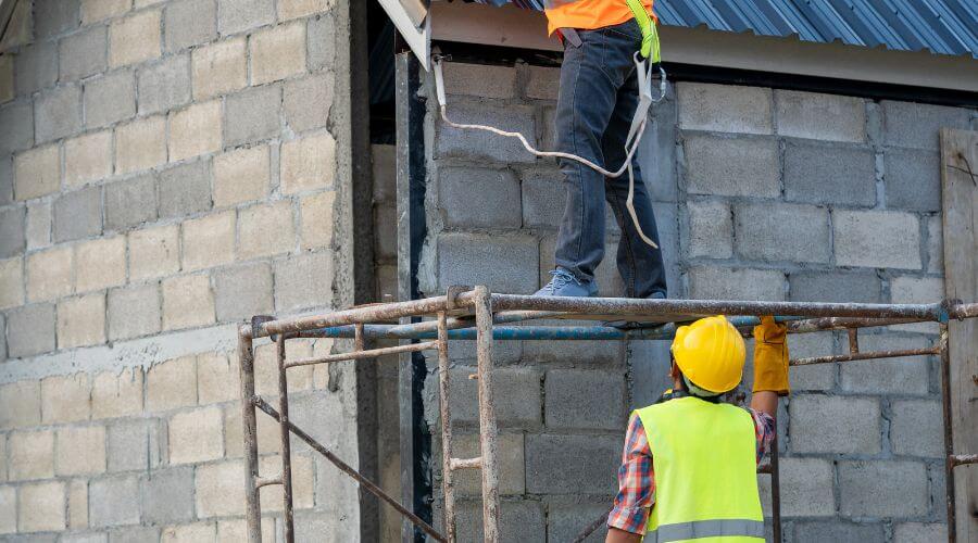 Professional gutter cleaning in Iron Mountain, MI